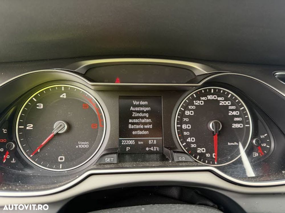 Audi A4 Avant 2.0 TDI DPF quattro S tronic S line Sportpaket - 7