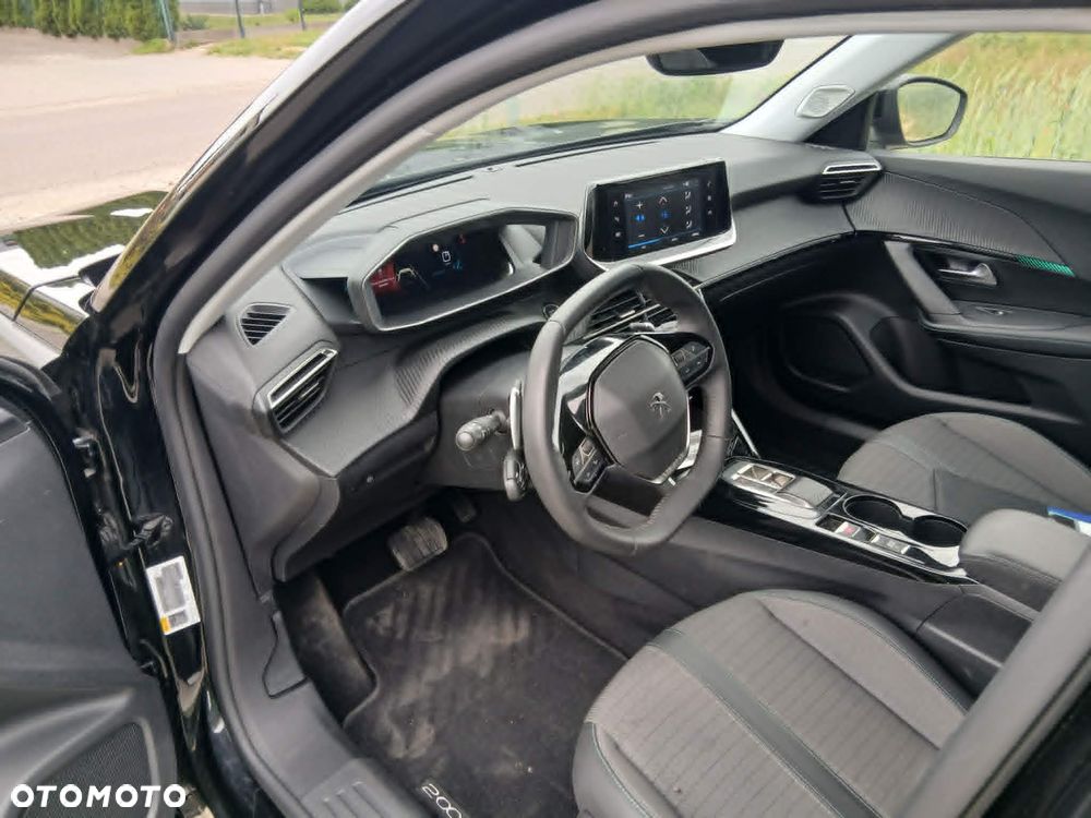 Peugeot 2008 1.5 BlueHDi Allure Pack S&S EAT8 - 25