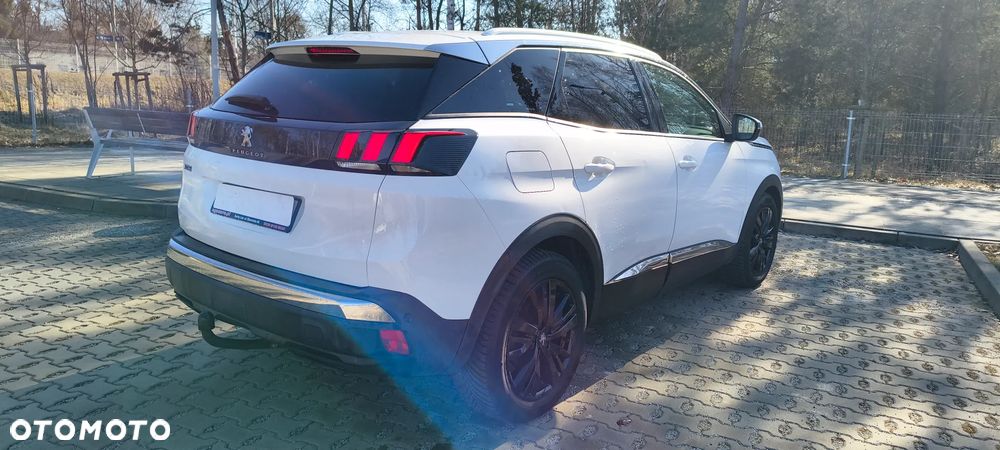 Peugeot 3008 1.2 PureTech Allure S&S EAT6 - 4