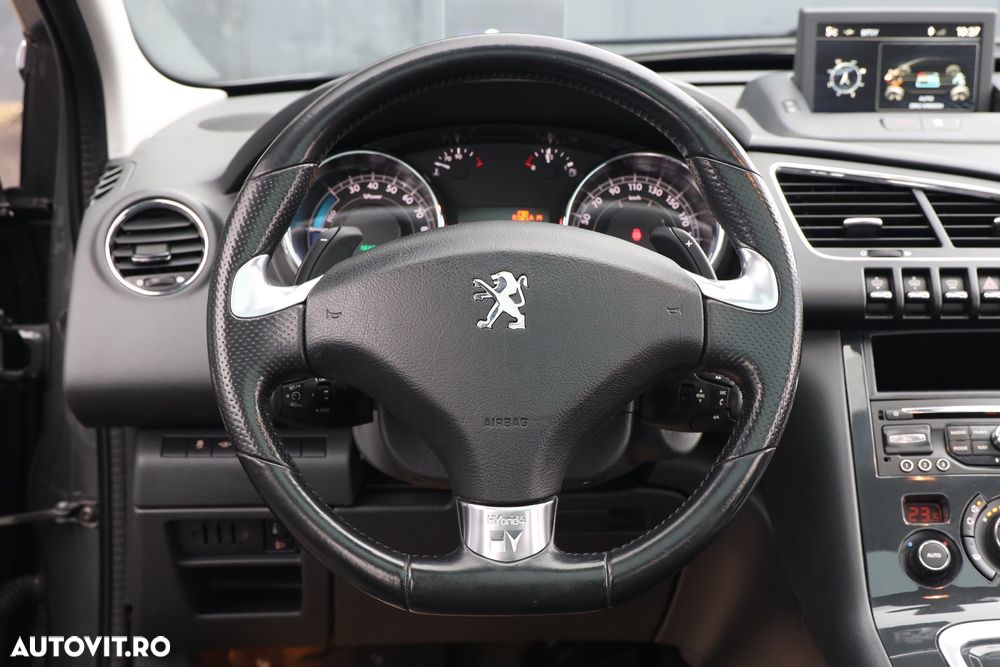 Peugeot 3008 HYbrid4 2.0 HDI FAP ETG + Electric - 27