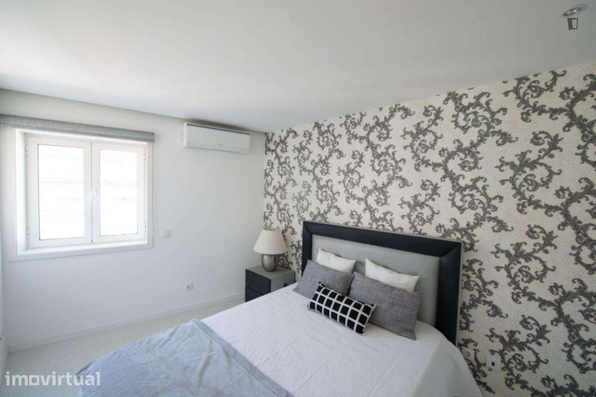 Apartamento com 2 quartos - localizado em Paranhos Porto - Grande imagem: 2/7