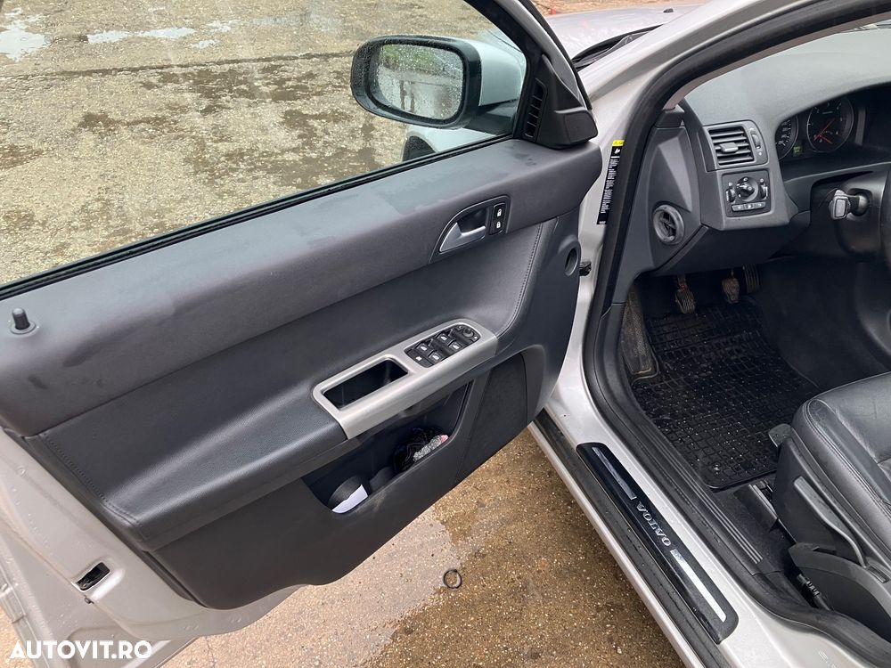 Volvo S40 1.6 D Momentum - 9
