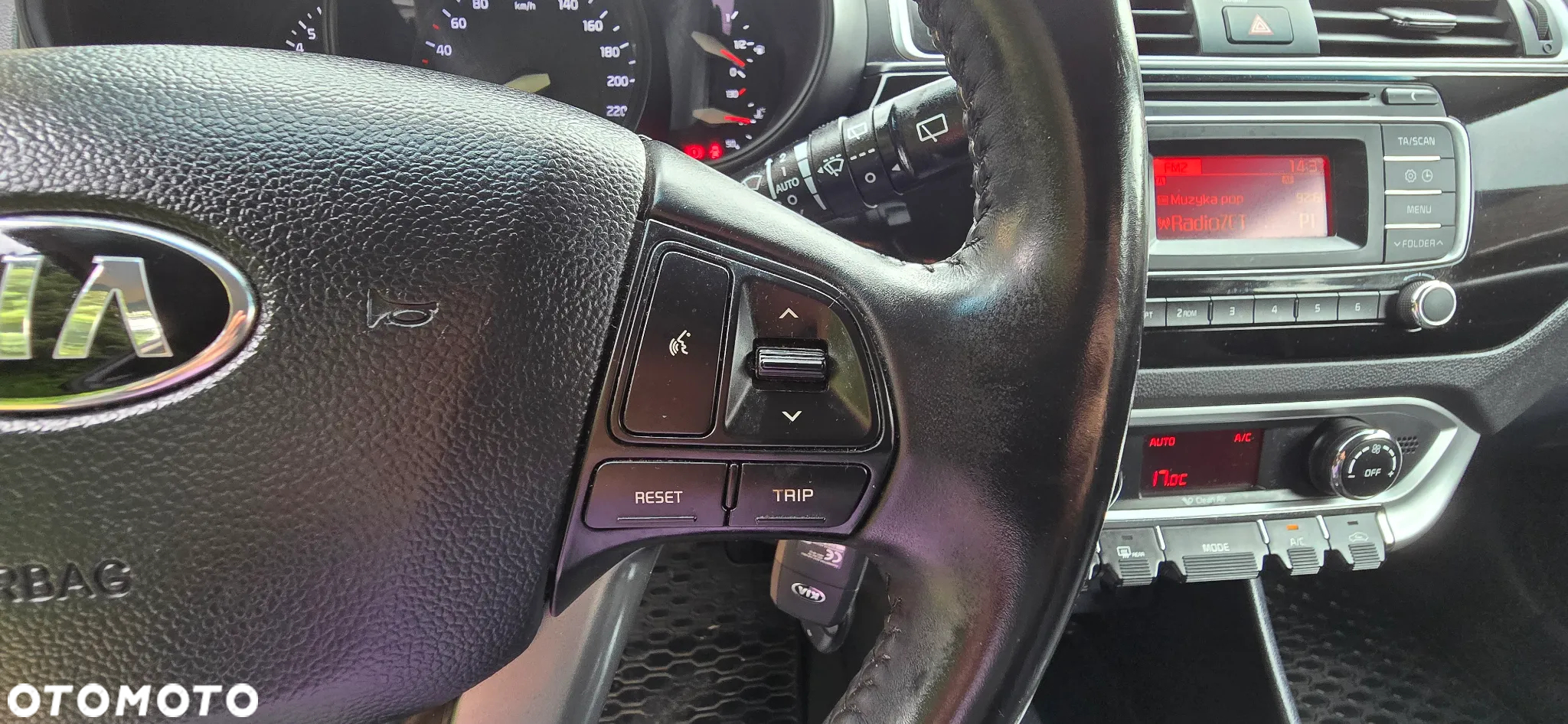 Kia Rio 1.4 XL Business Line - 26
