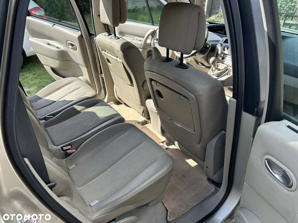 Renault Grand Scenic Gr 1.9 dCi Alize - 16
