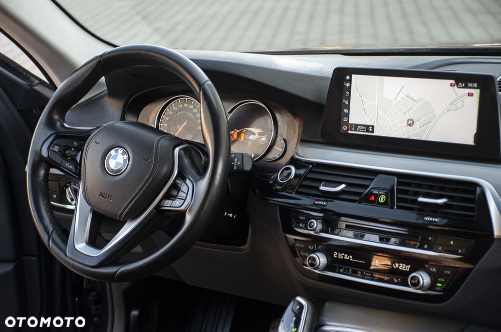 BMW Seria 5 520d Luxury Line sport - 16
