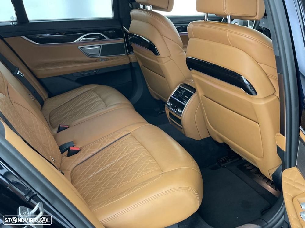 BMW 730 d Pack M Auto - 25