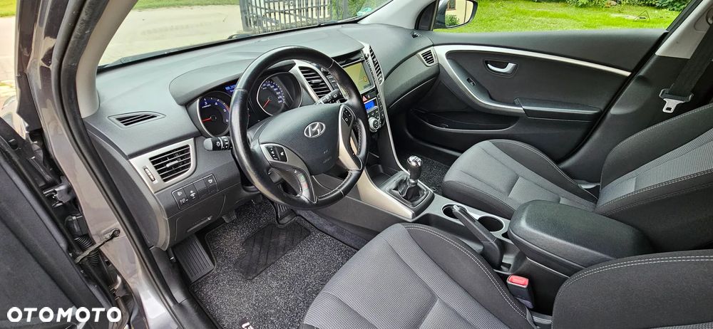 Hyundai i30 blue Kombi 1.6 CRDi Classic Navigation - 4