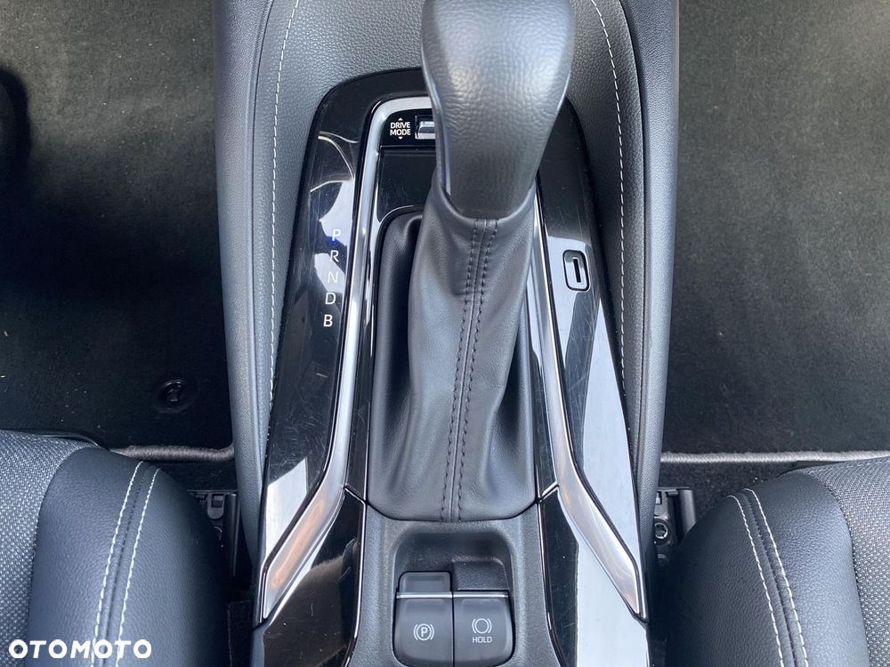 Toyota Corolla 1.8 Hybrid Style - 22