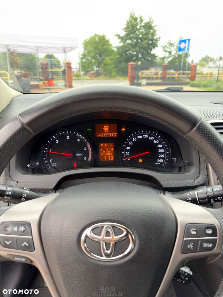 Toyota Avensis 2.0 D-4D Premium - 7