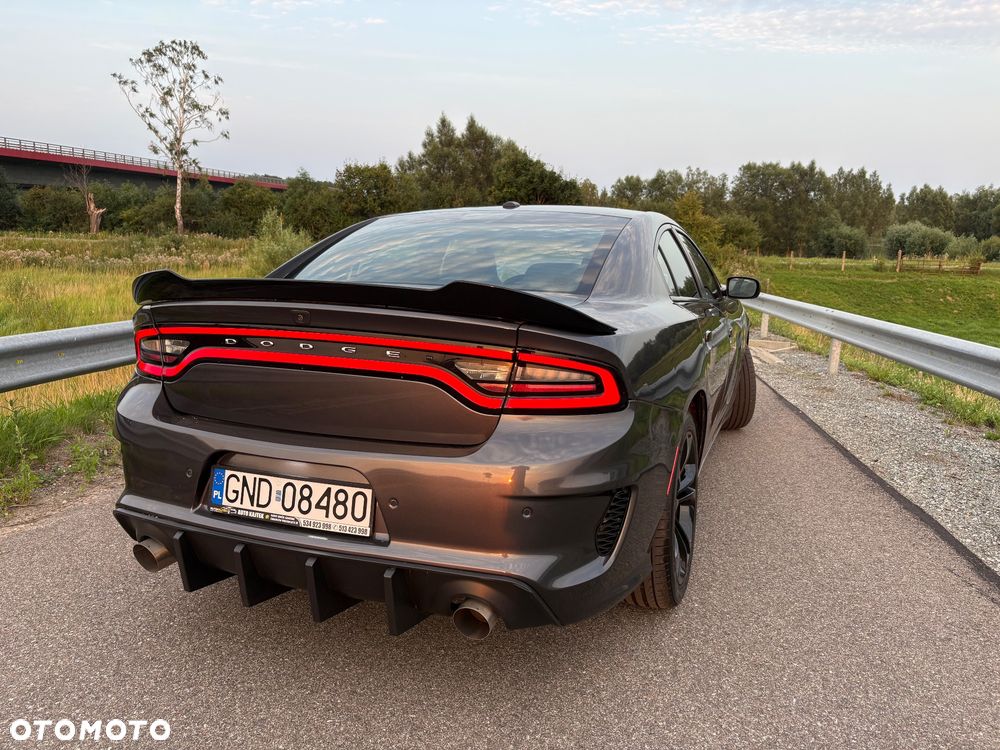 Dodge Charger - 4