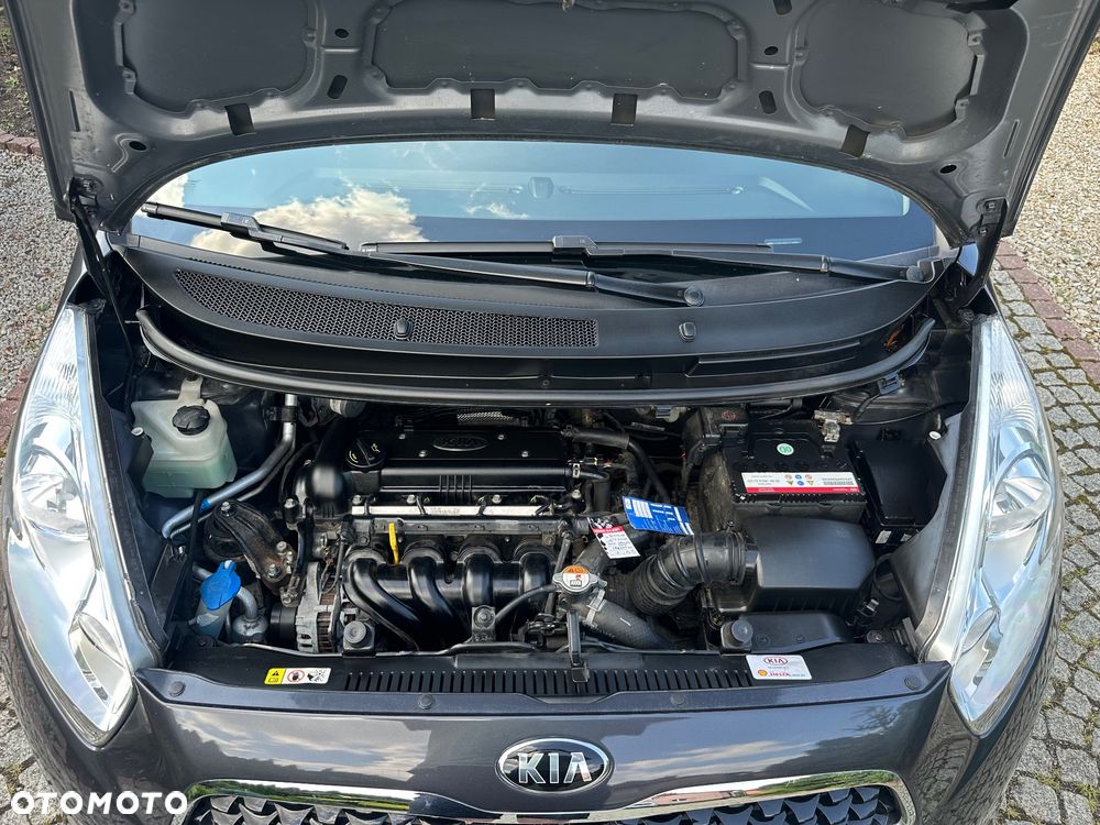 Kia Venga - 22