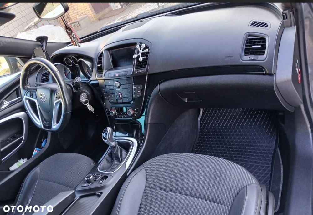 Opel Insignia - 12