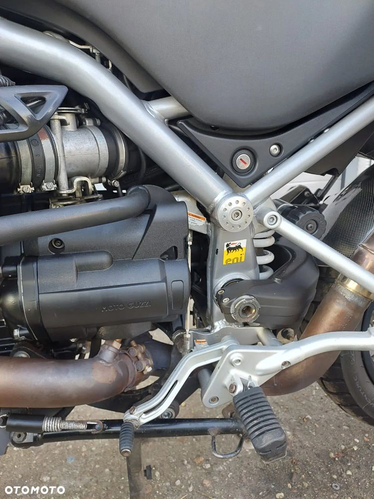 Moto Guzzi Stelvio - 34