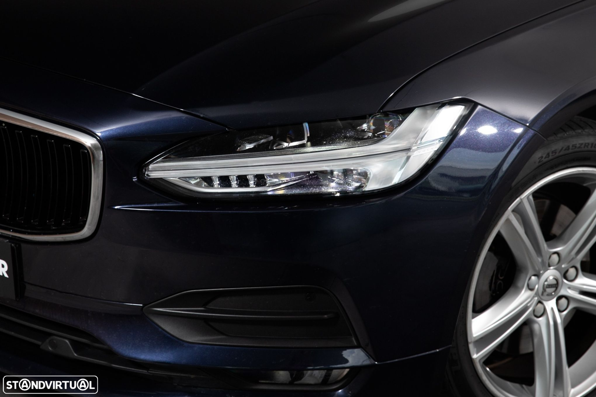 Volvo V90 2.0 D4 Momentum Geartronic - 5