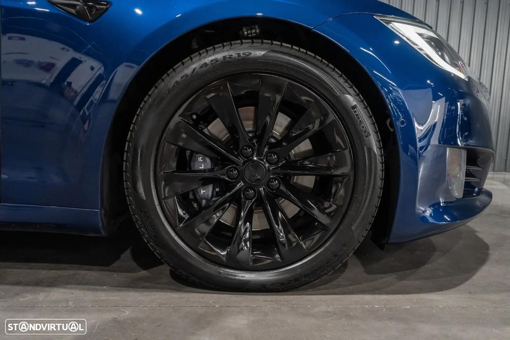 Tesla Model S 75 - 38