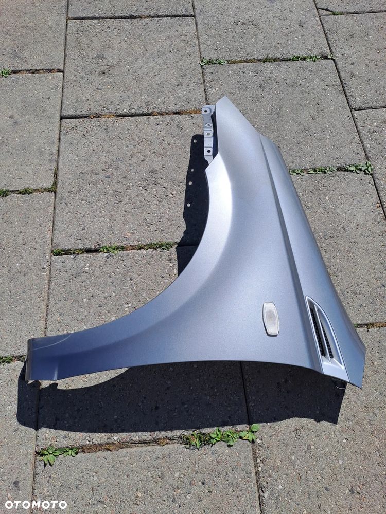 Chevrolet Aveo T250 T255 błotniki kod lakieru 04U - 4