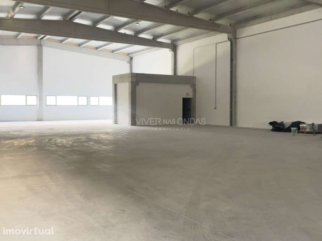 Armazém para venda em São Martinho - Santo Tirso. - Grande imagem: 2/22