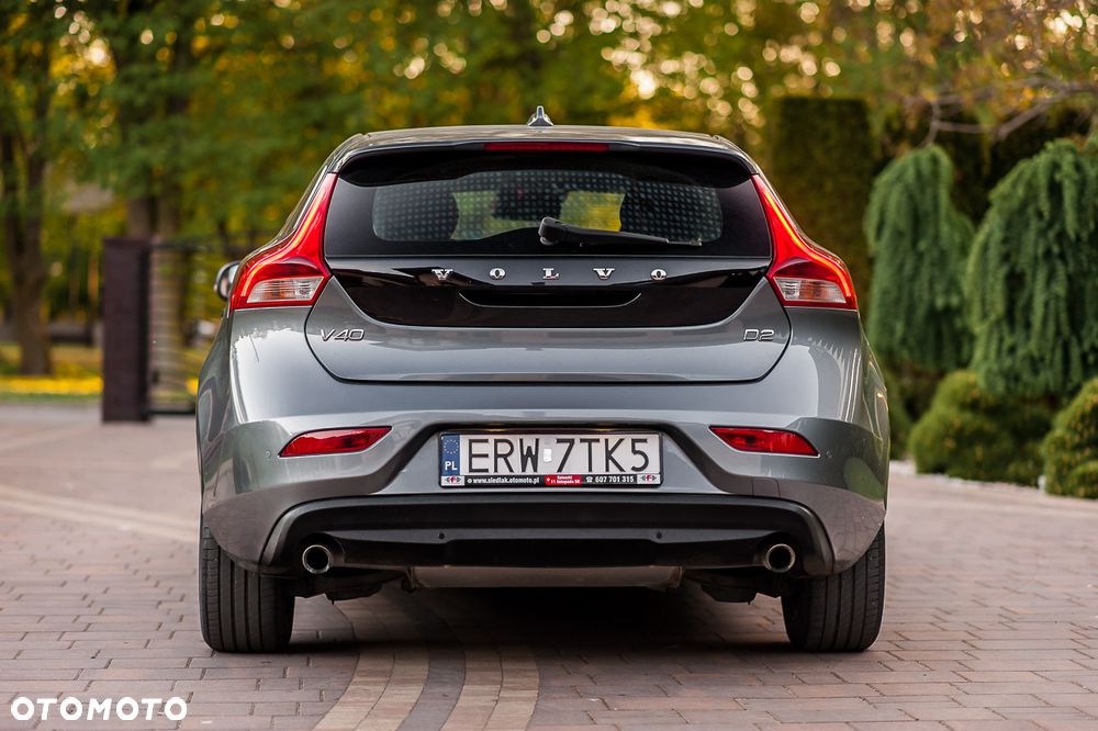 Volvo V40 D2 Drive-E Momentum - 6