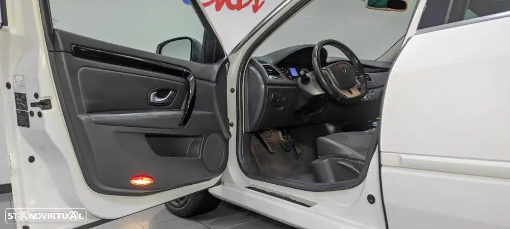 Renault Laguna Break - 16