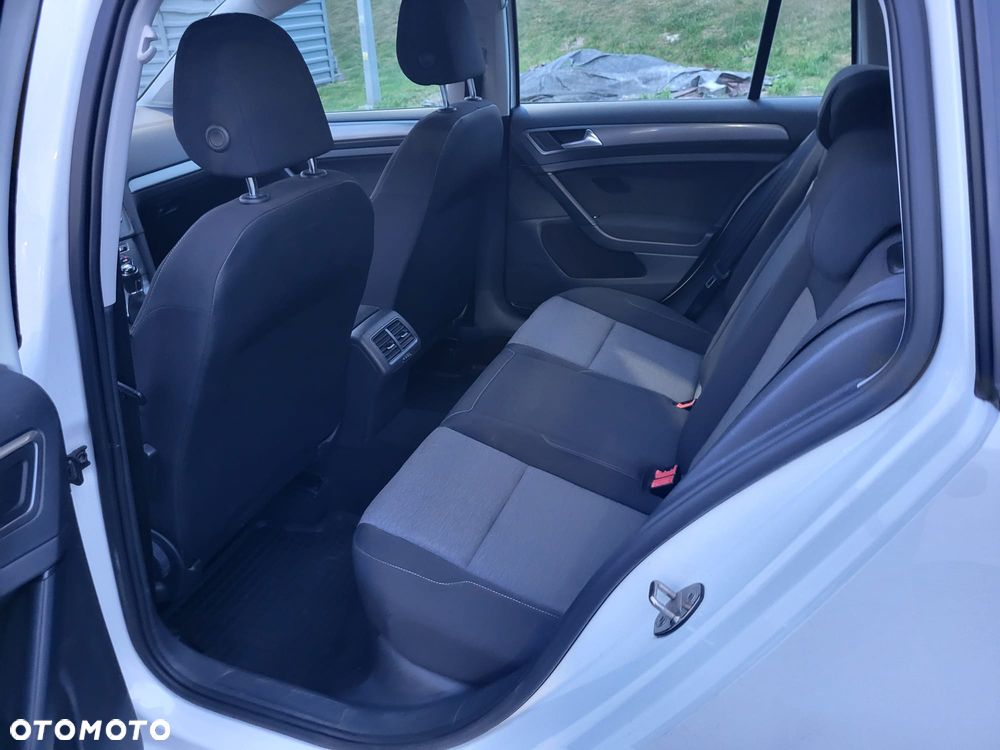 Volkswagen Golf Variant 1.2 TSI BMT Trendline - 12