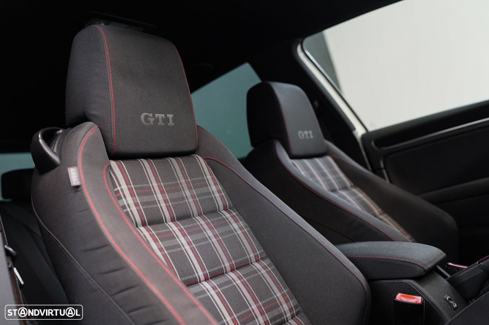 VW Golf 2.0 TSi GTI - 12