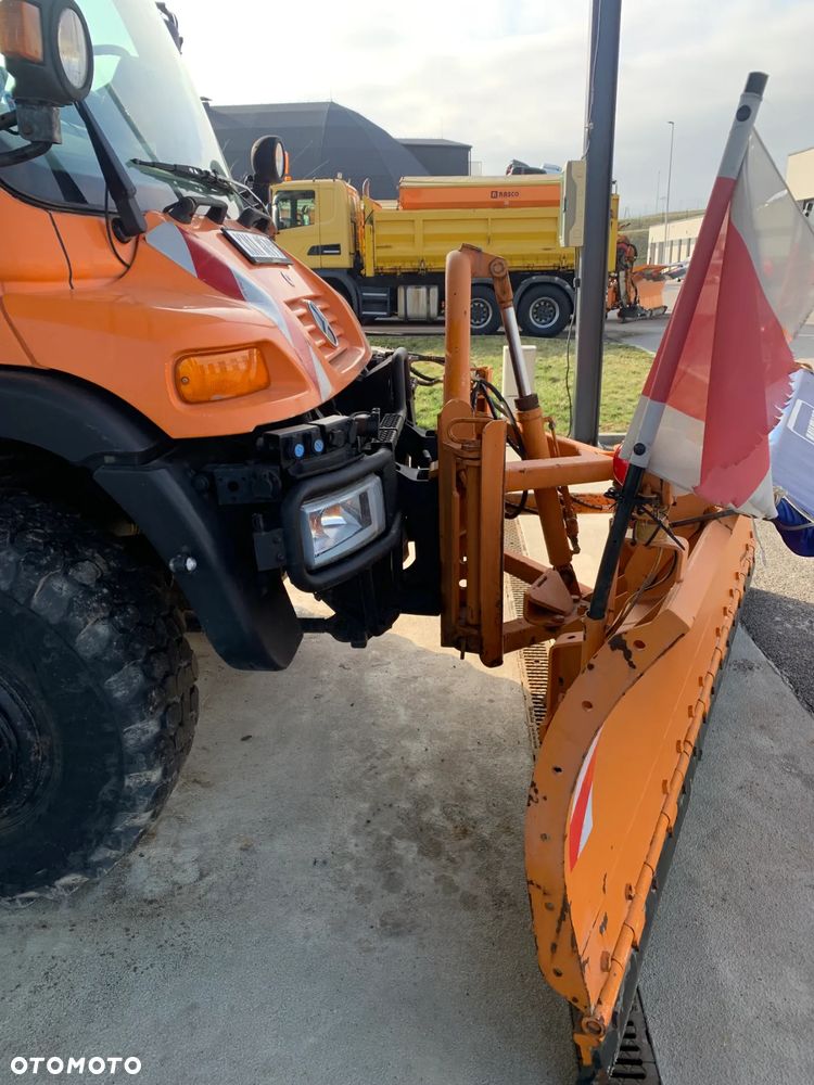 Unimog U 400 - 6