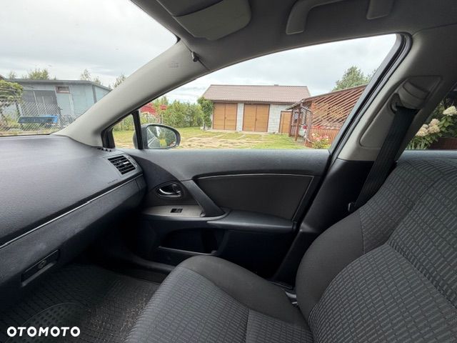 Toyota Avensis 2.0 D-4D Platinium - 13