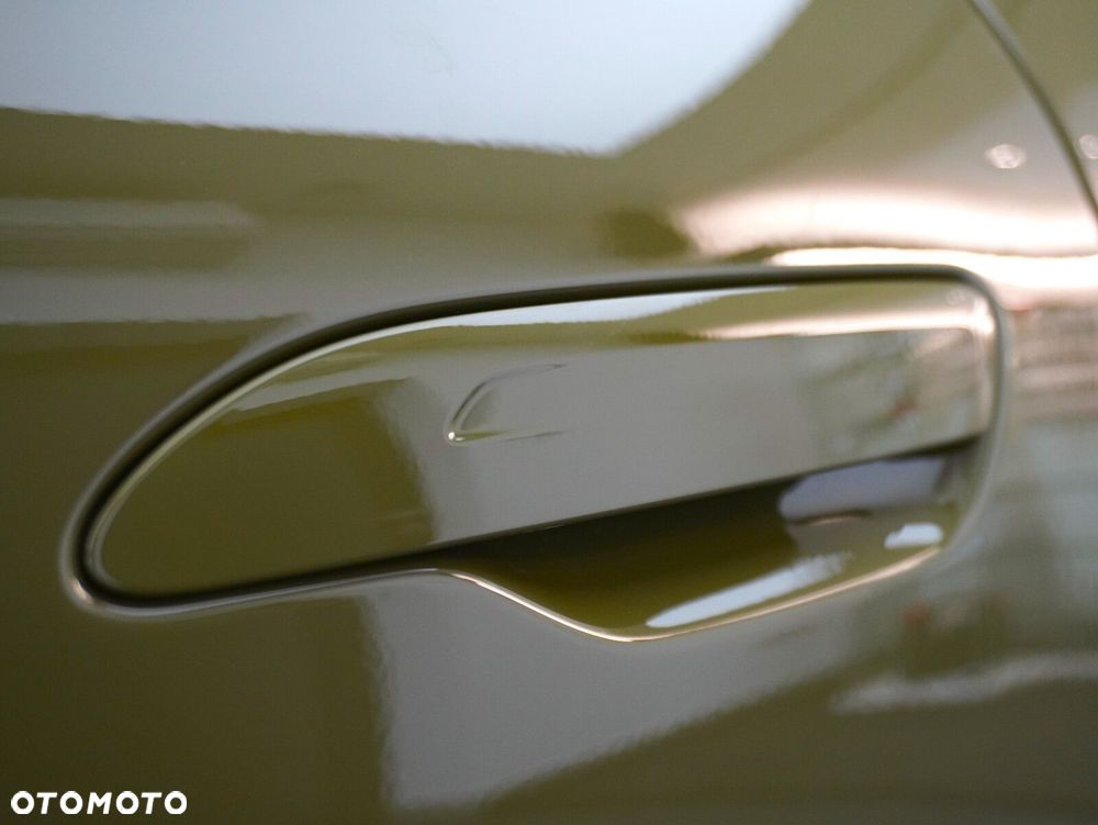 Porsche 911 Carrera T-Hybrid Spirit 70 - 15