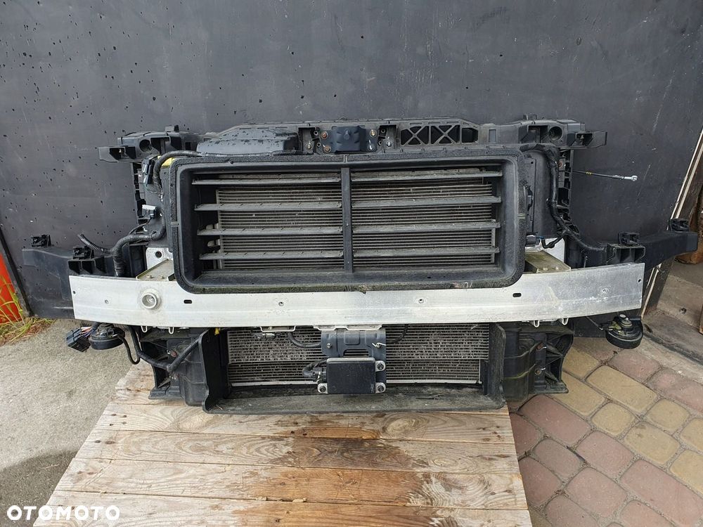 PAS WZMOCNIENIE CHŁODNICE GENESIS GV70 2,2 CRDI - 3