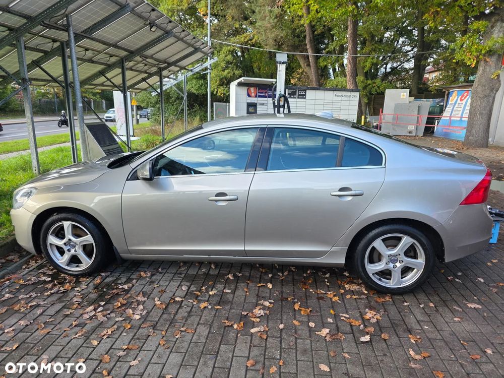 Volvo S60 2012 photo 3