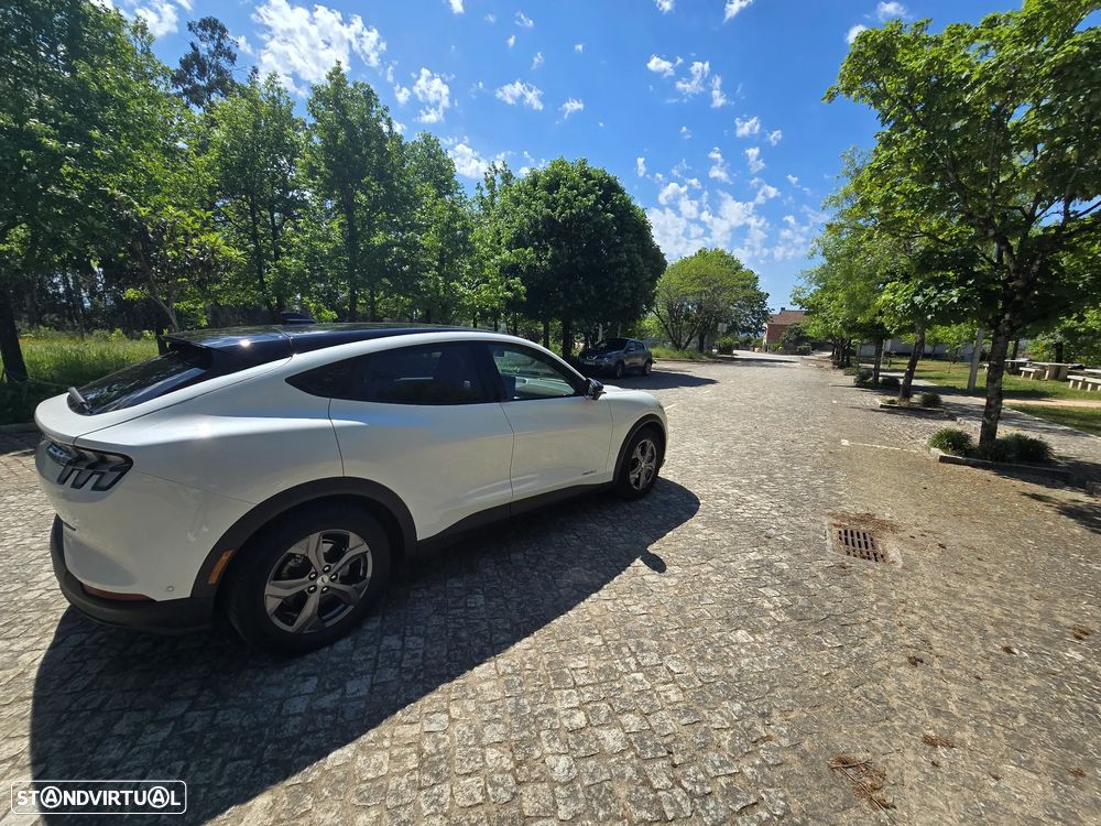 Ford Mustang Mach-E Standard - 10