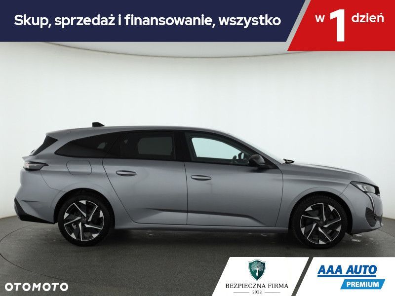 Peugeot 308 - 8
