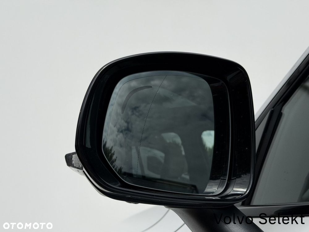 Volvo XC 90 - 9