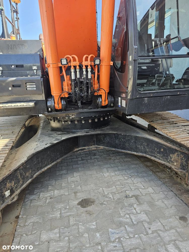Hitachi ZX250LC-6 - 19