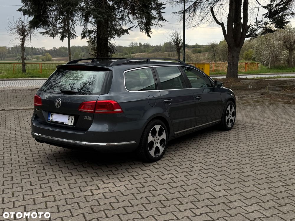 Volkswagen Passat 2.0 TDI Highline - 5