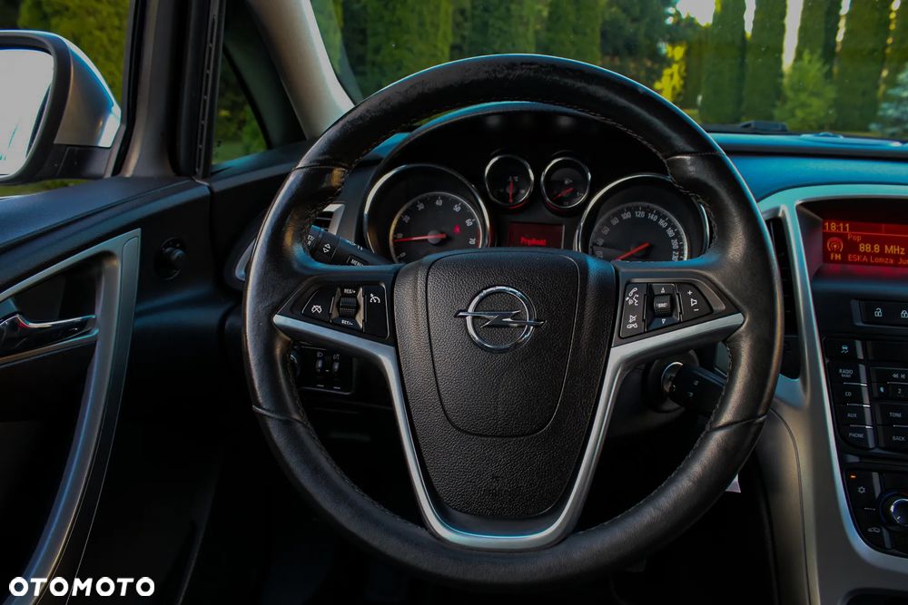 Opel Astra 1.4 Turbo Edition - 26