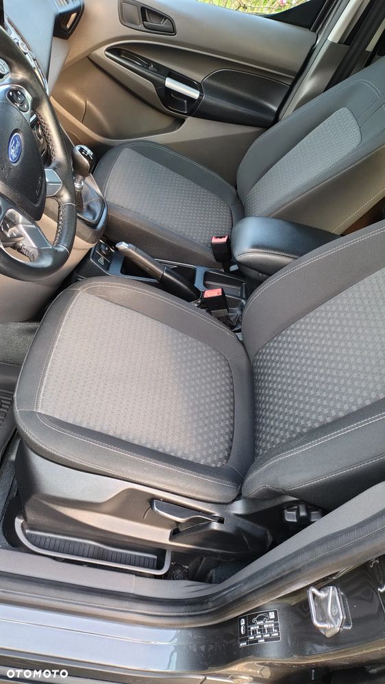 Ford Transit Connect - 14