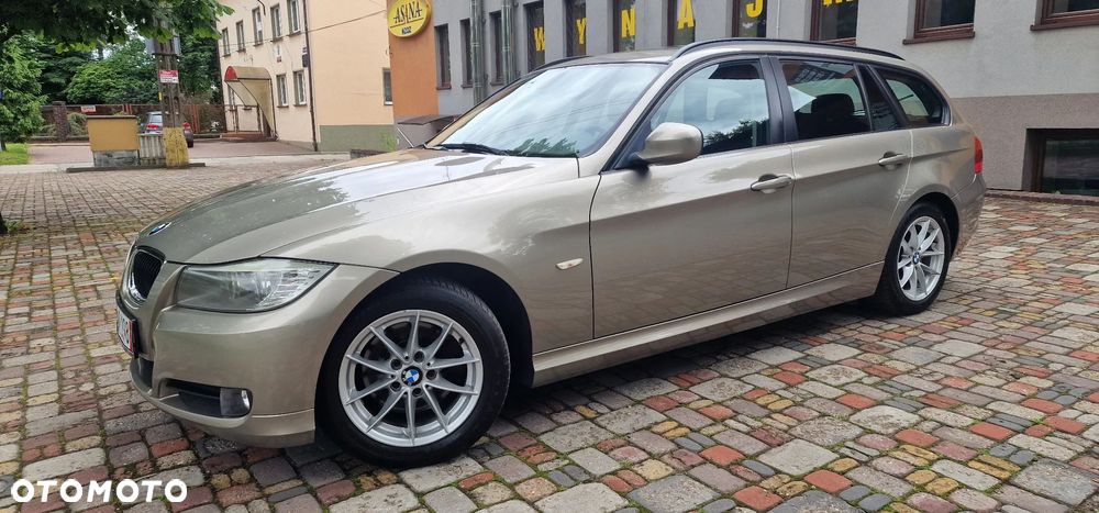 BMW Seria 3 320d DPF Edition Sport - 27
