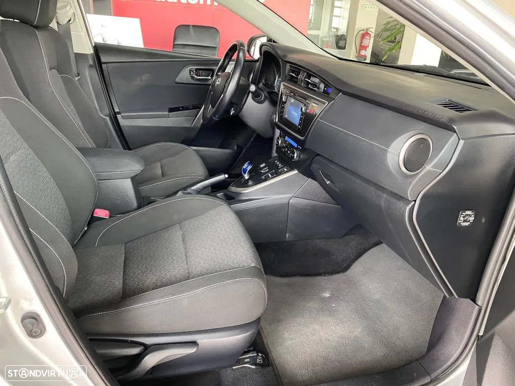 Toyota Auris 1.8 HSD Comfort+J17 - 15