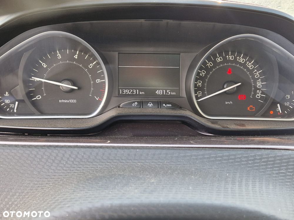 Peugeot 2008 1.2 Pure Tech Style - 10