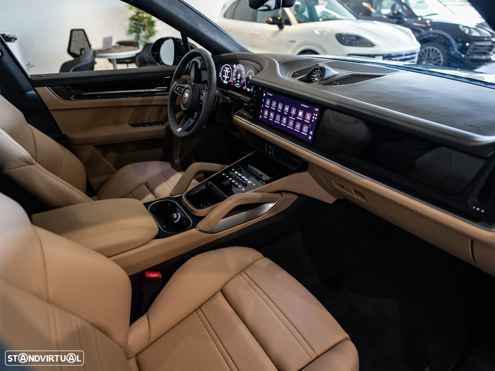 Porsche Cayenne Coupé E-Hybrid - 39