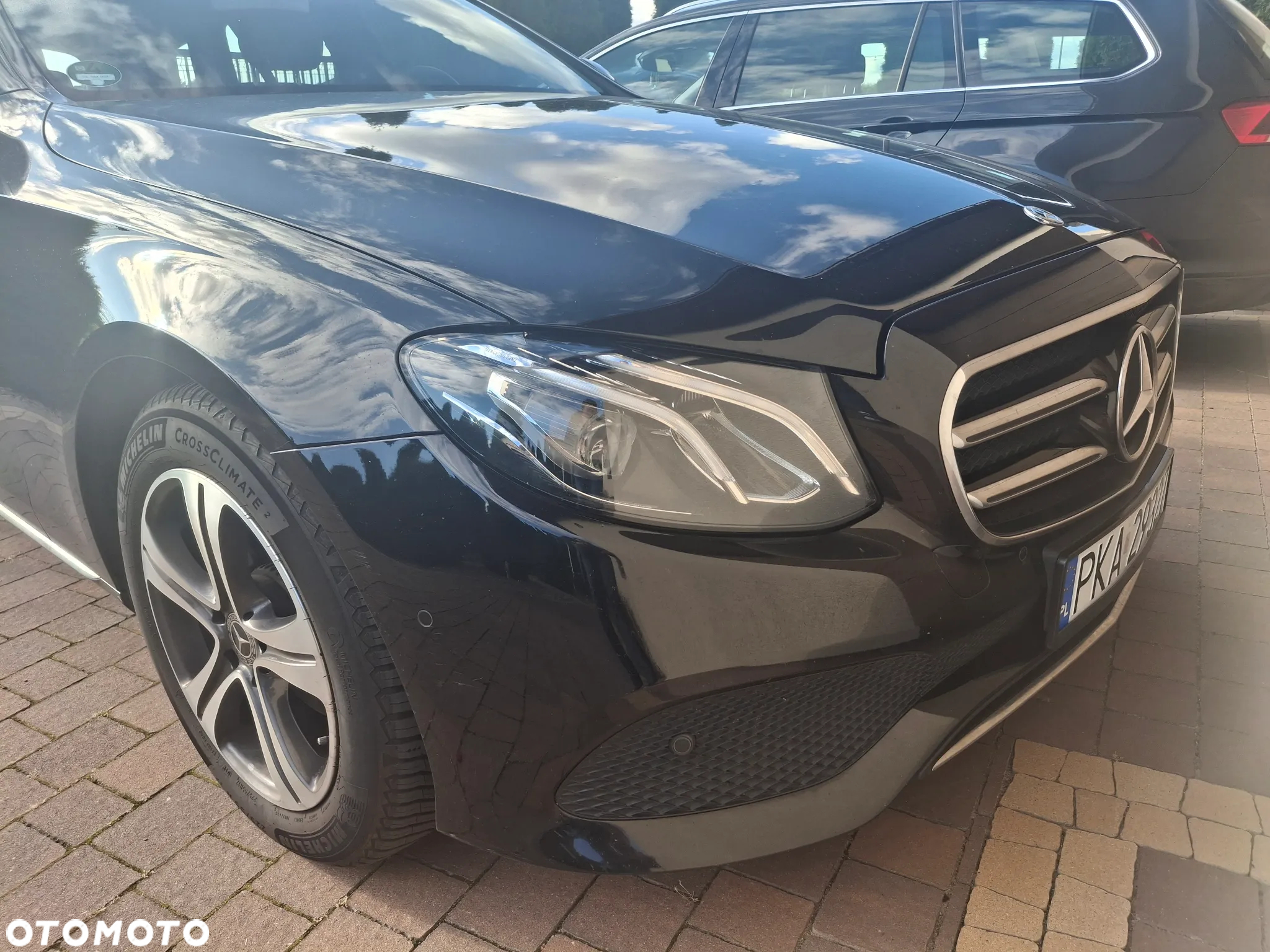 Mercedes-Benz Klasa E 220 d 9G-TRONIC - 3