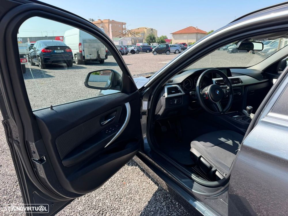 BMW 325 - 18