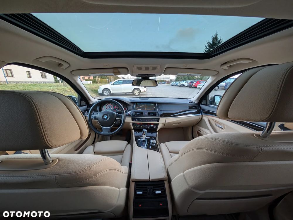 BMW Seria 5 535i xDrive - 10