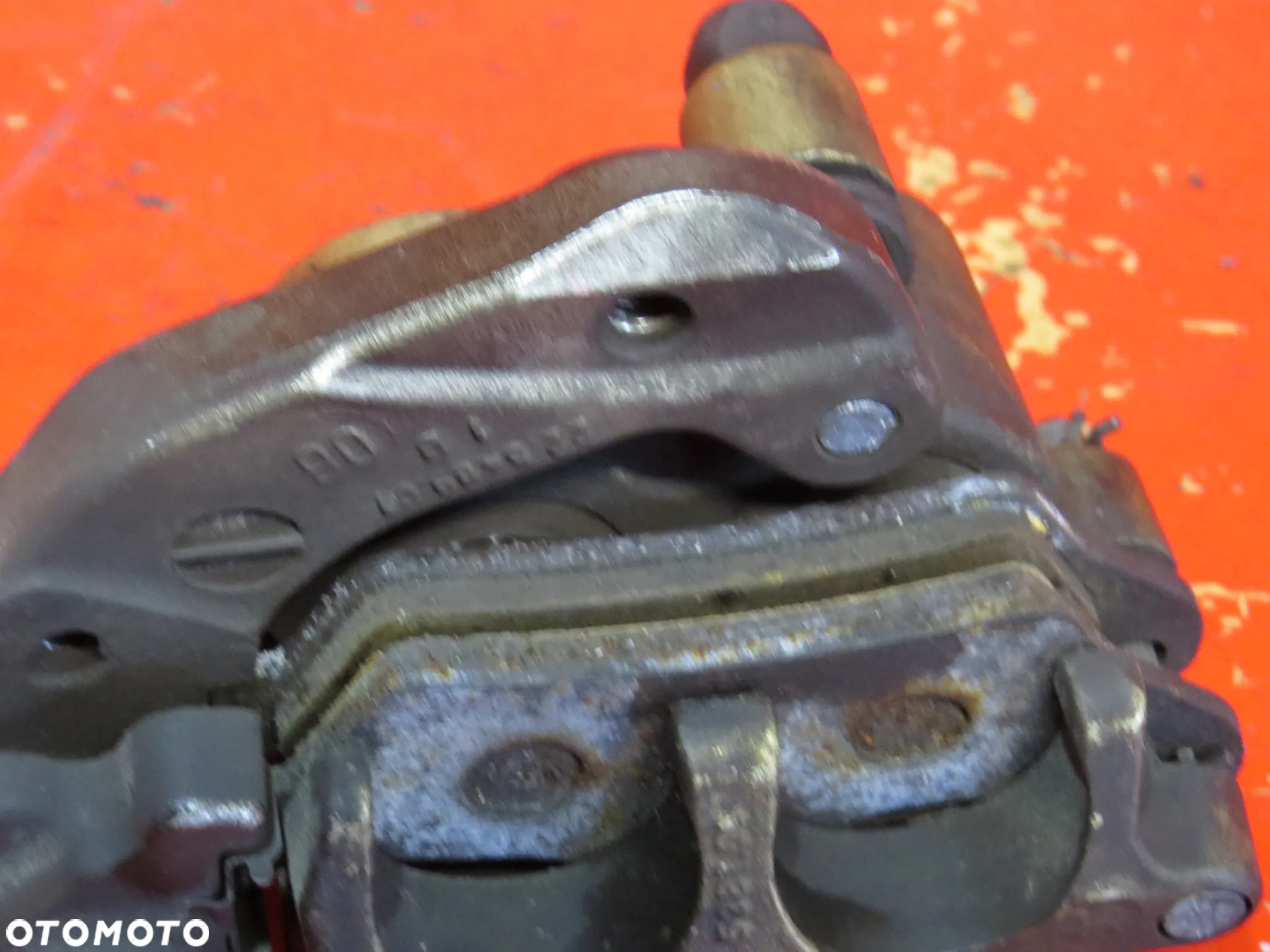 GILERA NEXUS 500 NEXUS500 2012 zacisk hamulca prawy przód przedni hamulec - 5