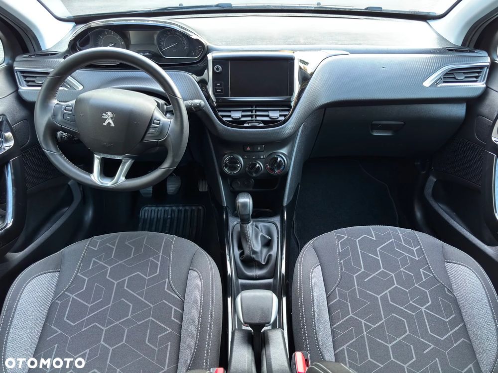 Peugeot 2008 1.2 Pure Tech Active S&S - 23