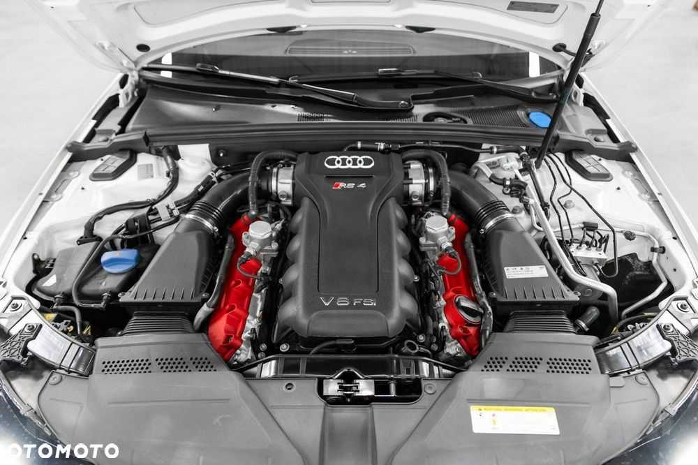 Audi RS4 Avant Avant S tronic - 16