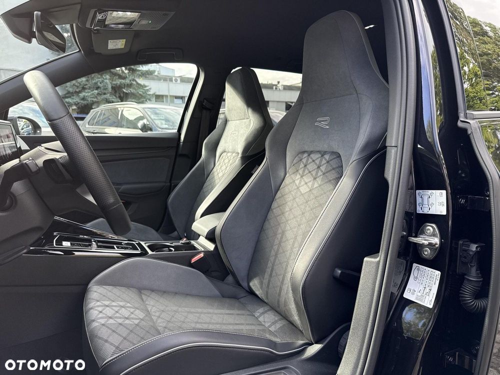Volkswagen Golf - 11