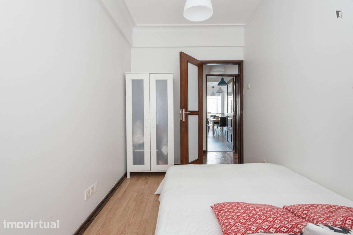 Quarto - localizado em Saldanha Lisbon - Grande imagem: 2/27
