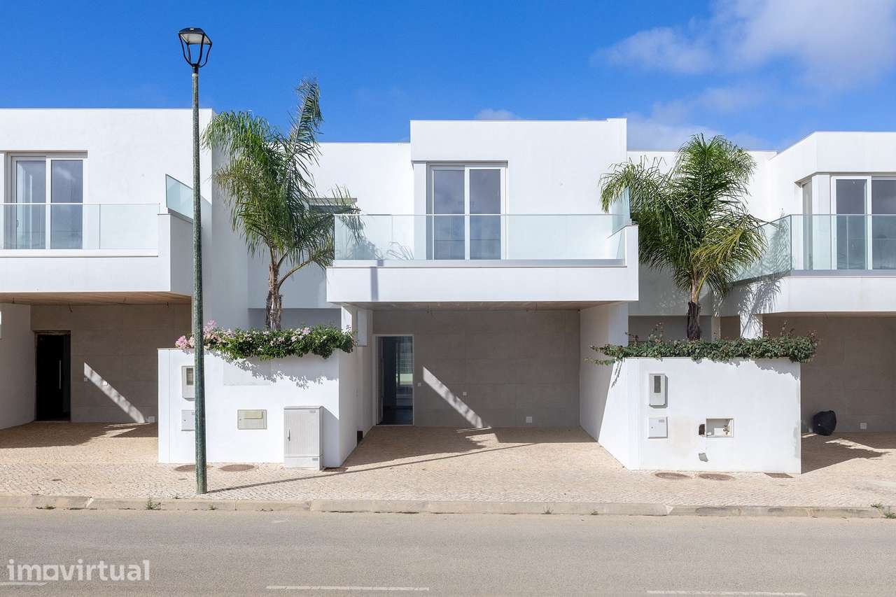 MORADIAS  MODERNAS COM 3 QUARTOS EM SAGRES - Grande imagem: 2/36